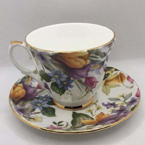 Duchess Fine Bone China Tea Cup & Saucer Floral Gold Trim Made in England - Picture 2 of 10